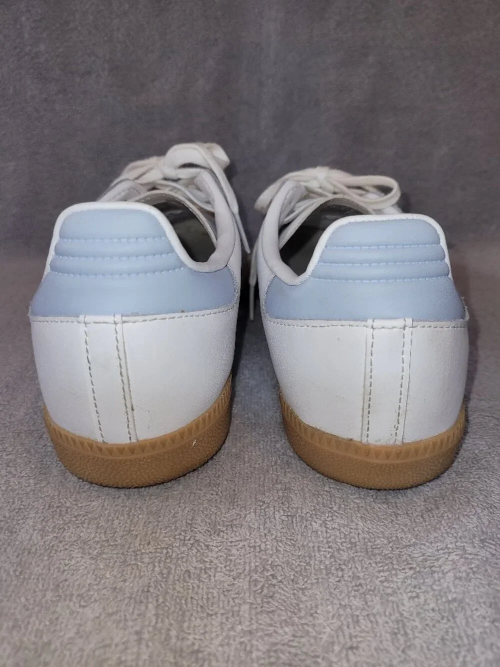 Adidas Samba OG Cloud White / Crystal Sky / Tan Gum Sneakers Big Kid's Size 7